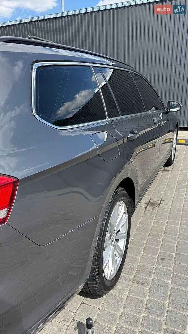 2017 Volkswagen Passat - мініатюра 2