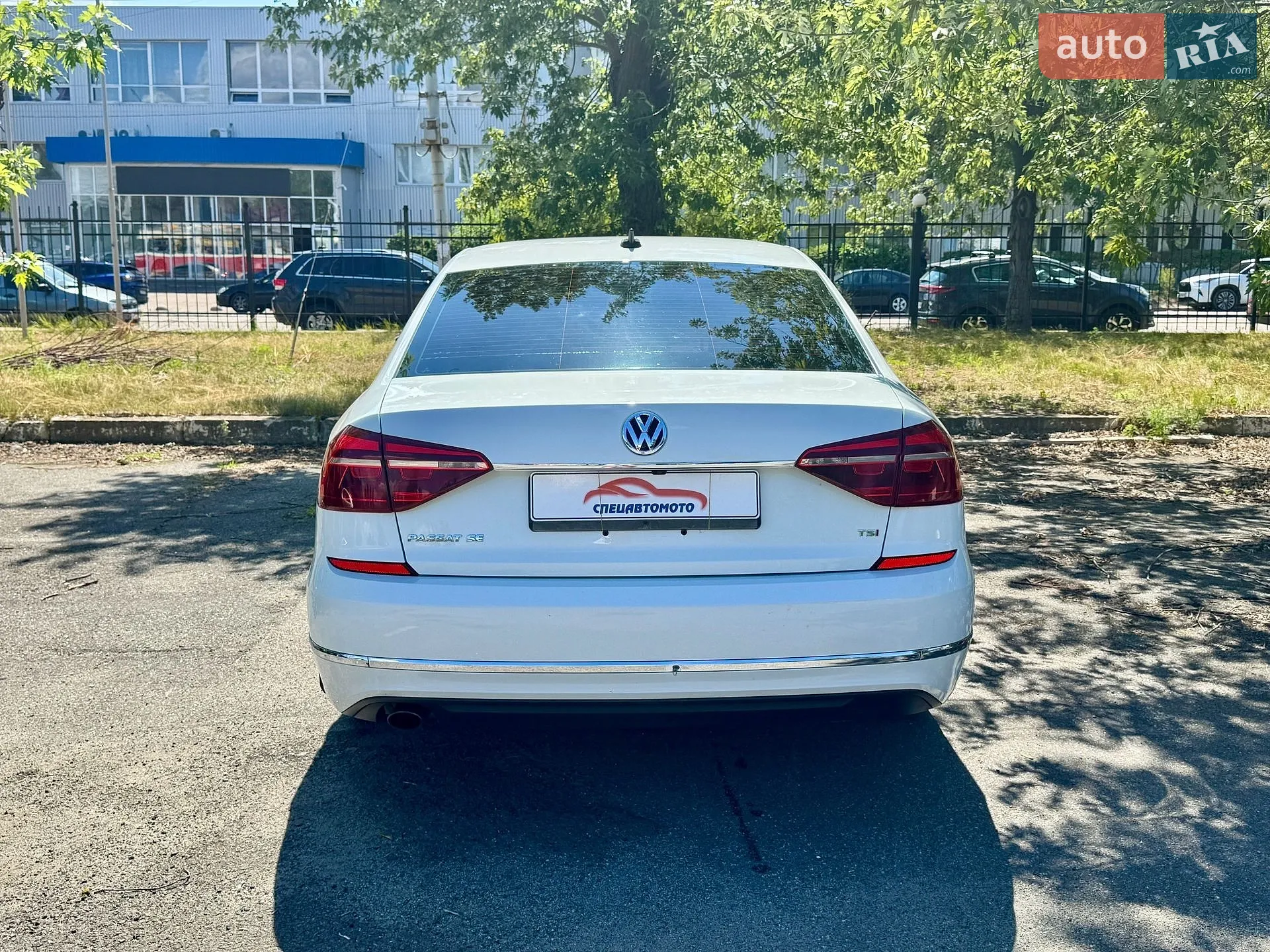 2016 Volkswagen Passat - мініатюра 15