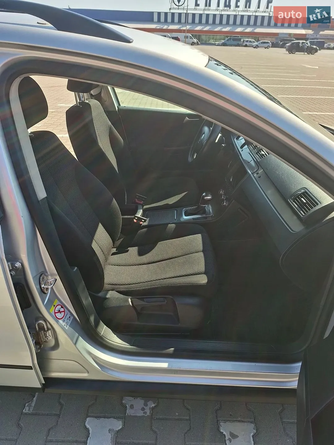 2010 Volkswagen Passat - мініатюра 6