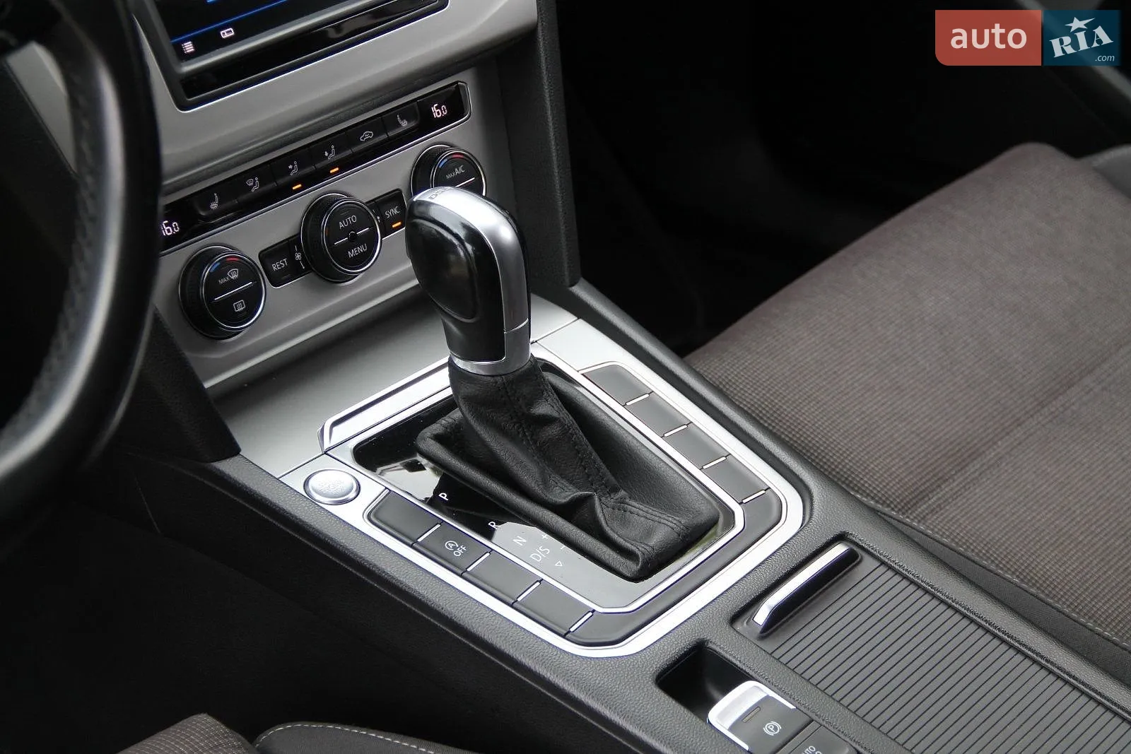 2016 Volkswagen Passat - мініатюра 10