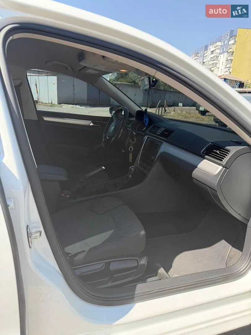 2018 Volkswagen Passat - мініатюра 12