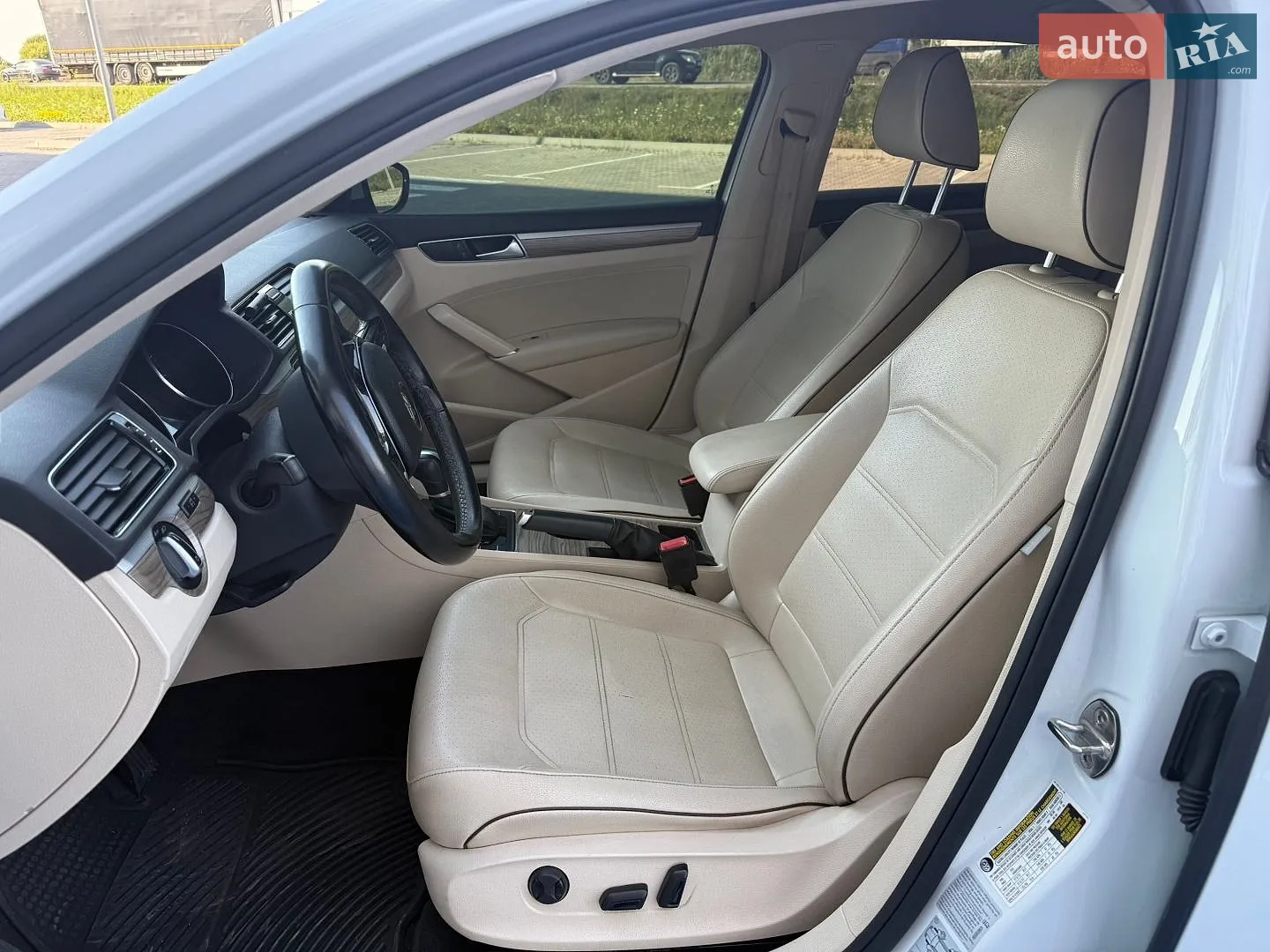 2017 Volkswagen Passat - мініатюра 19