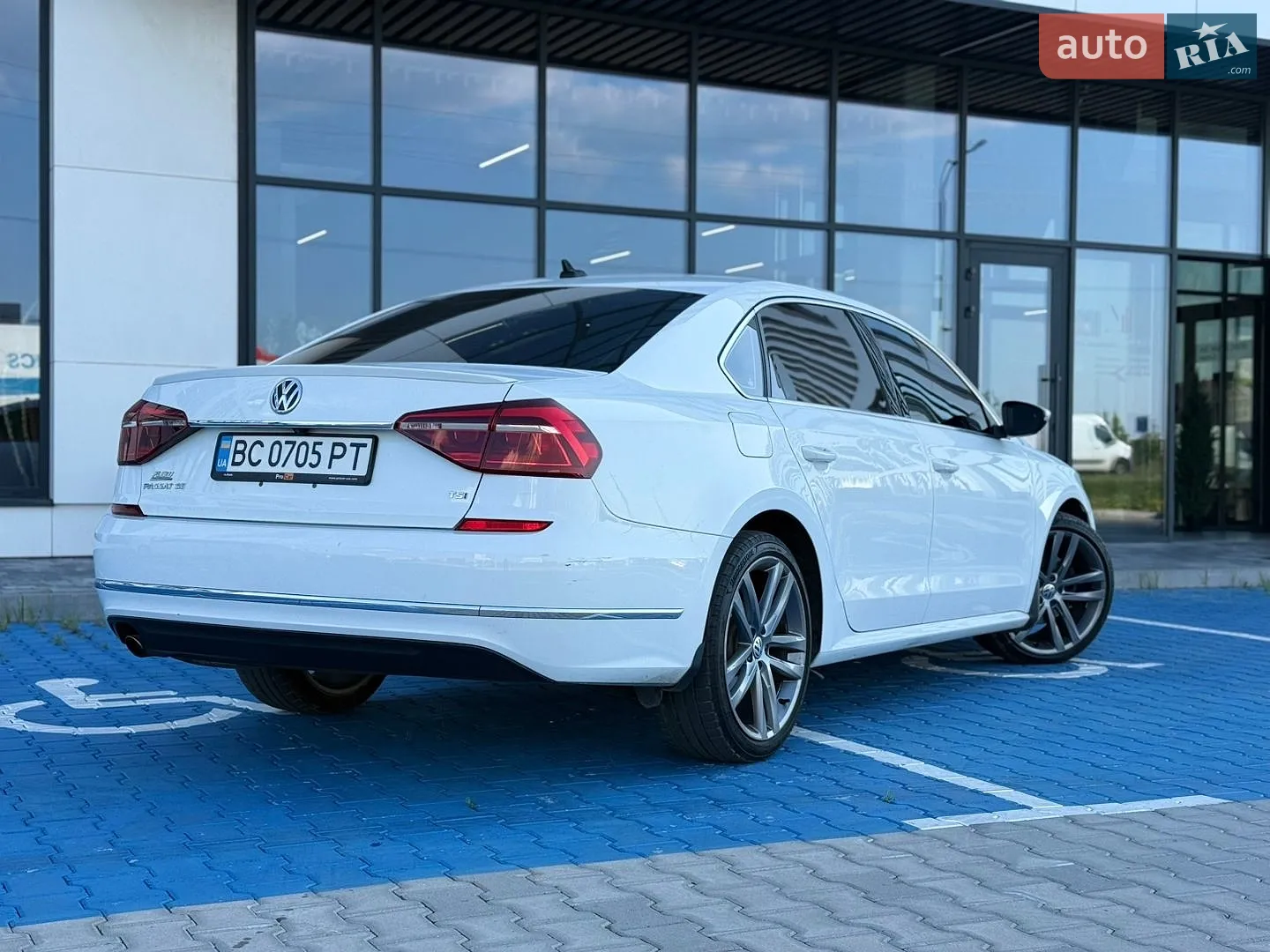 2017 Volkswagen Passat - мініатюра 8