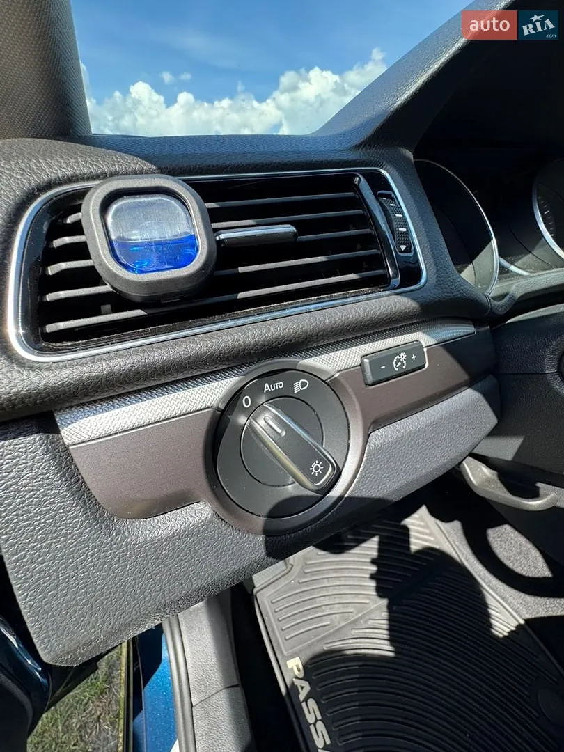 2018 Volkswagen Passat - мініатюра 24