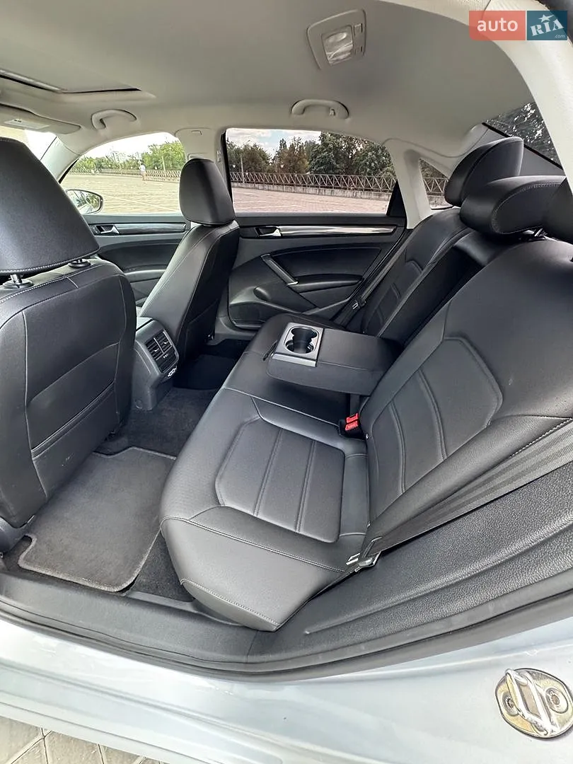 2021 Volkswagen Passat - мініатюра 10