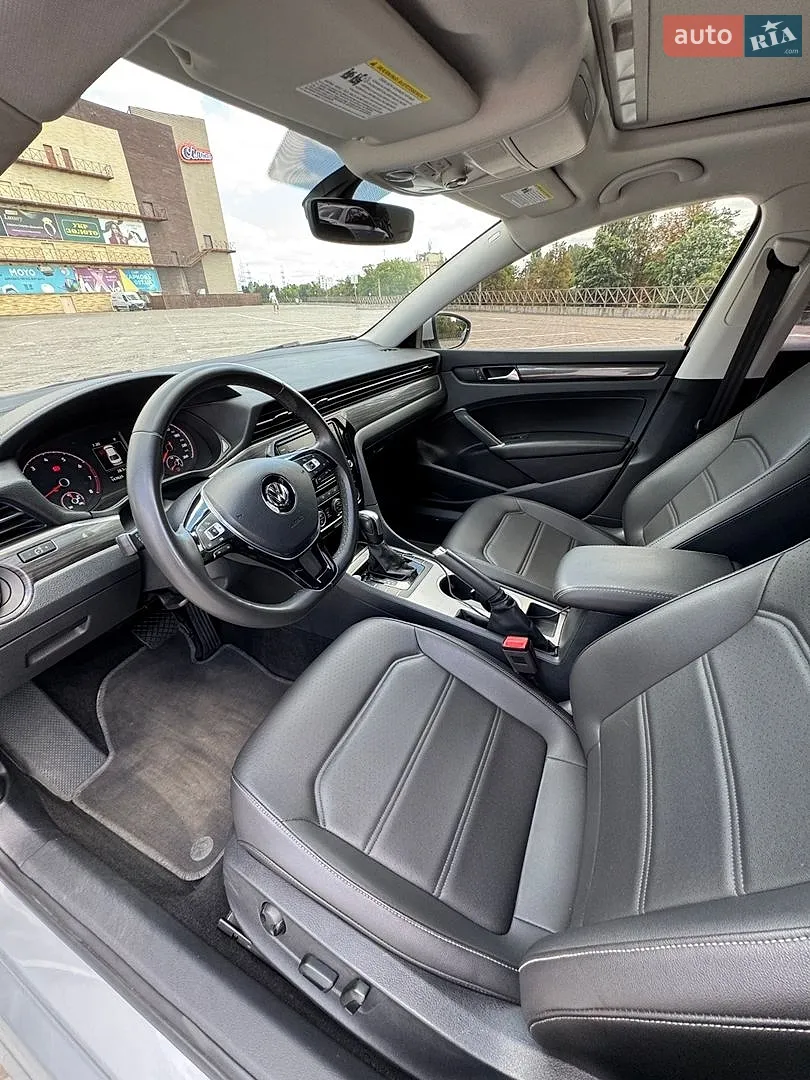 2021 Volkswagen Passat - мініатюра 9