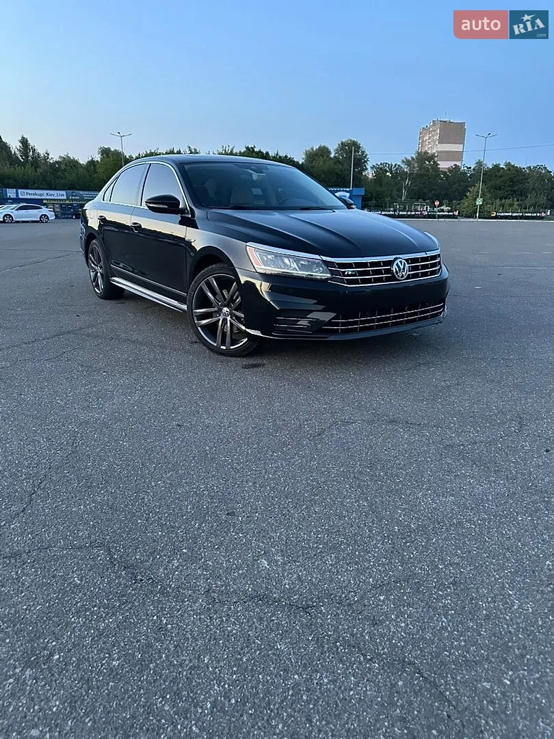 2018 Volkswagen Passat - фото 1