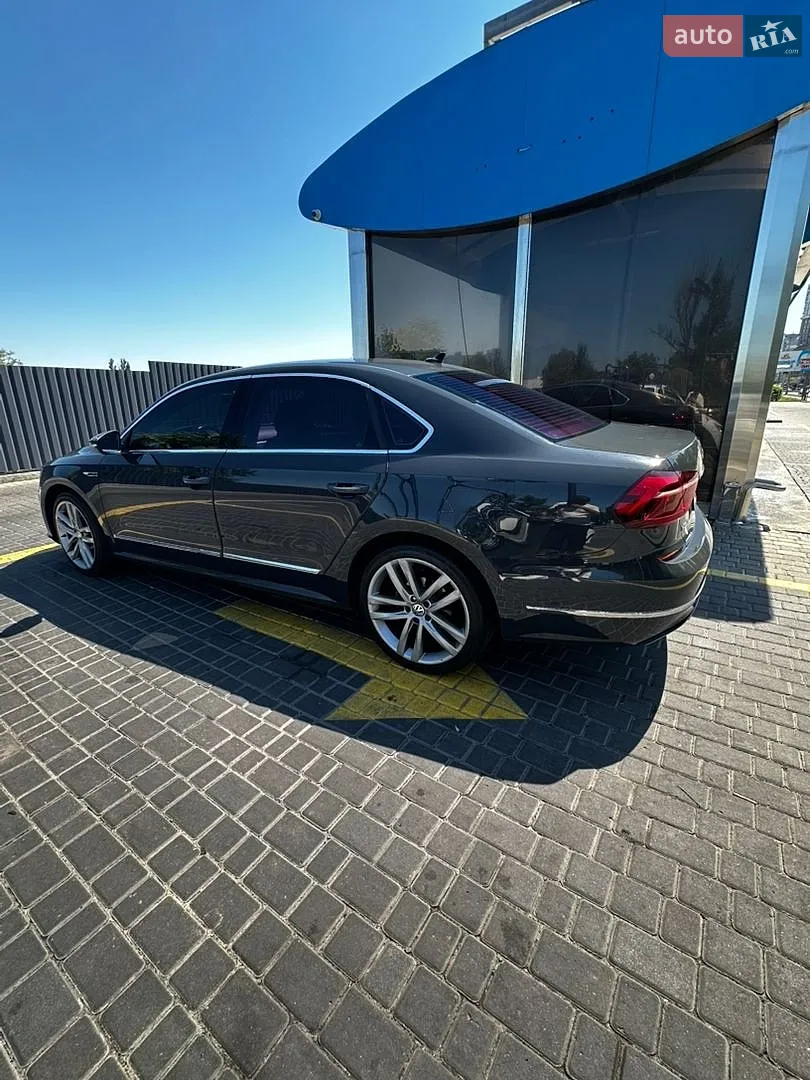 2017 Volkswagen Passat - мініатюра 18