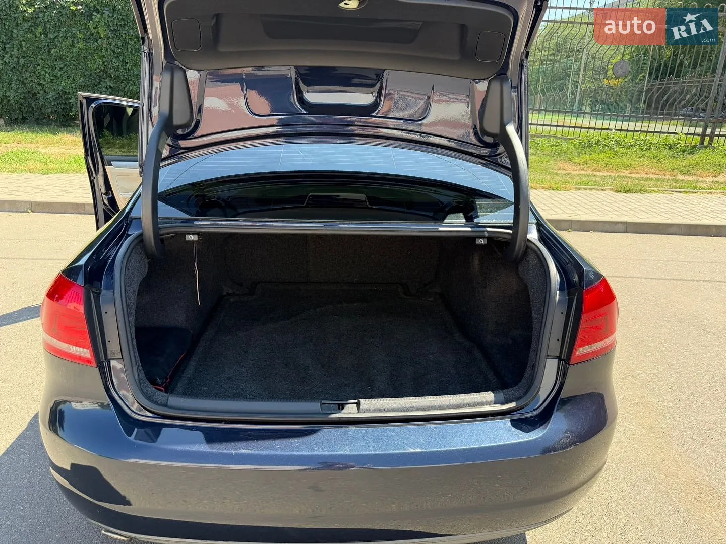 2013 Volkswagen Passat - мініатюра 21