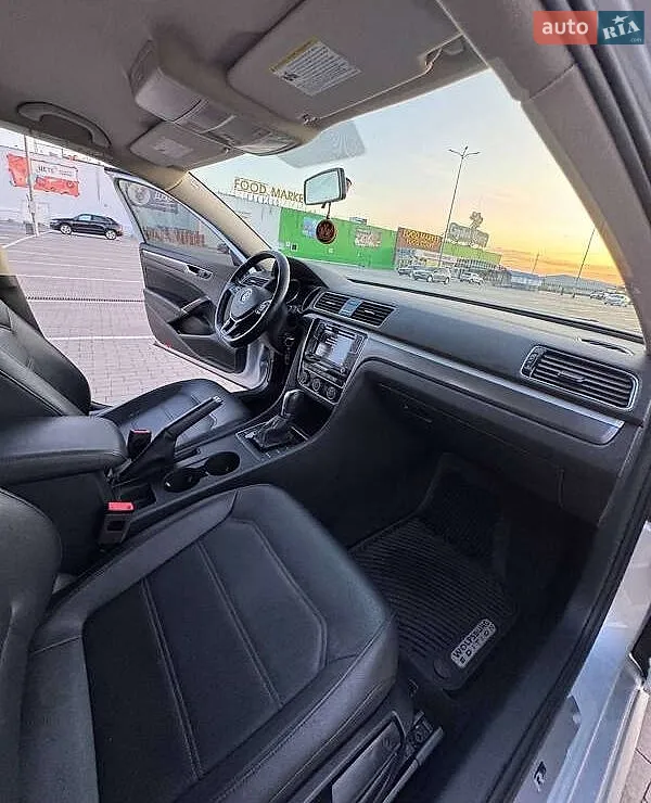 2018 Volkswagen Passat - мініатюра 8