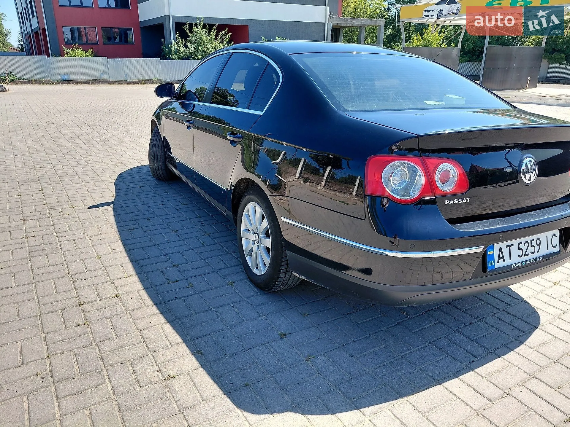2010 Volkswagen Passat - мініатюра 3