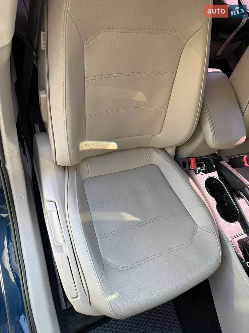 2017 Volkswagen Passat - мініатюра 9