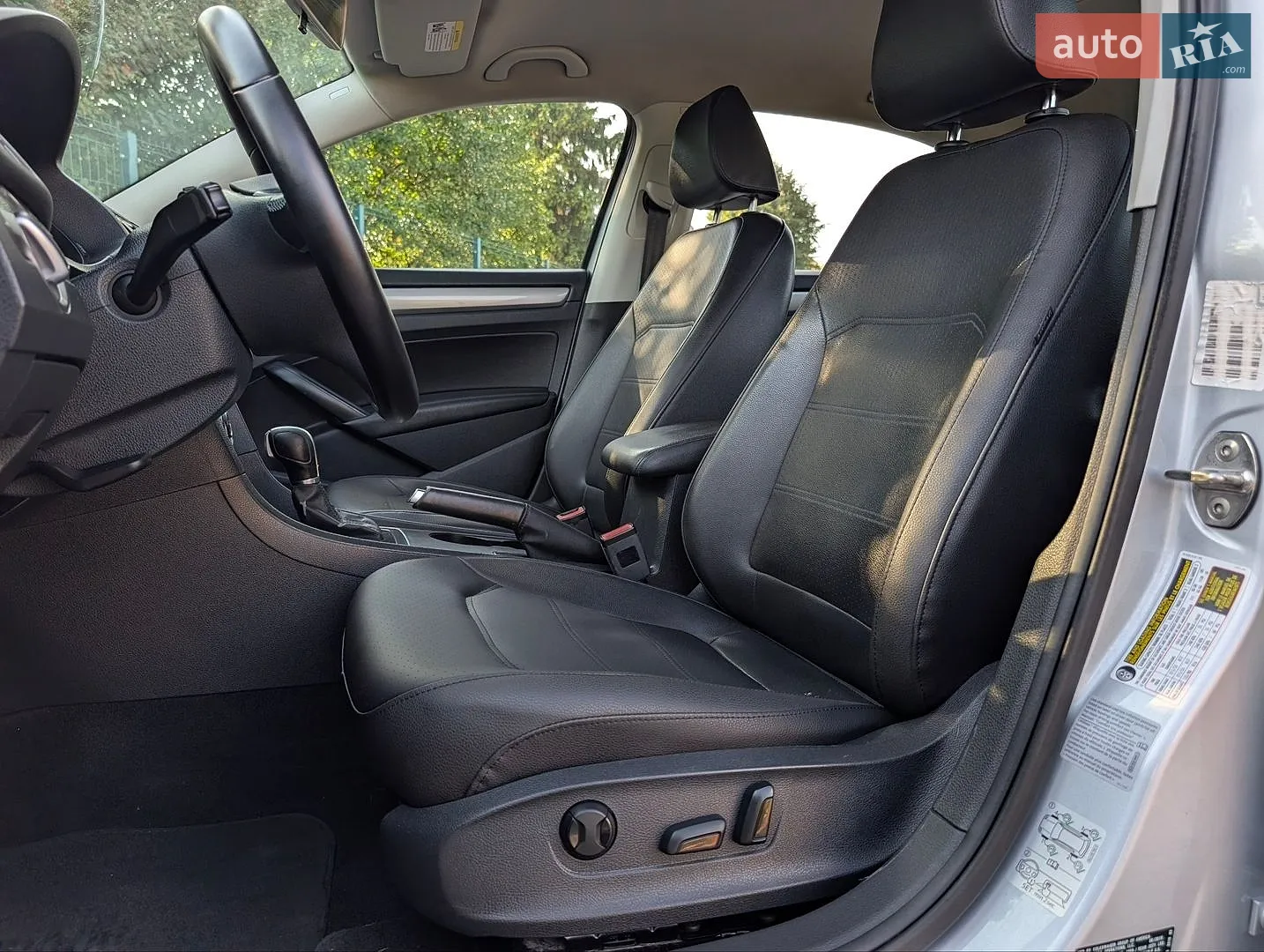 2015 Volkswagen Passat - мініатюра 29