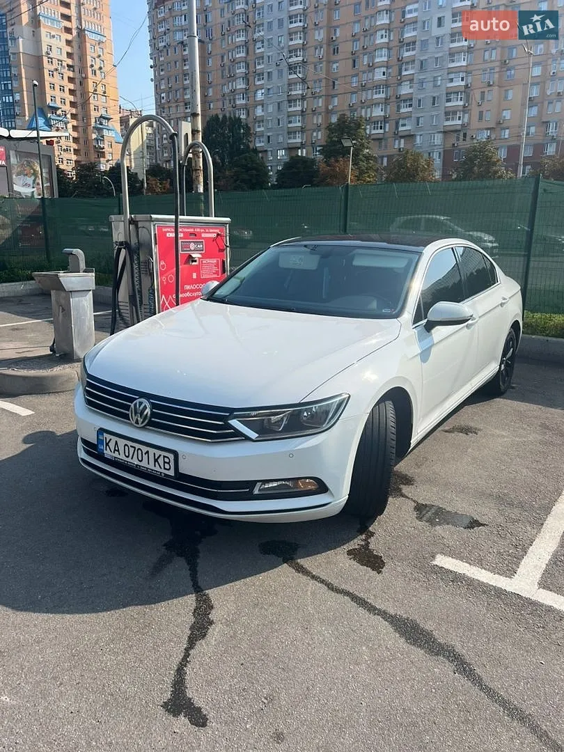2015 Volkswagen Passat - мініатюра 10