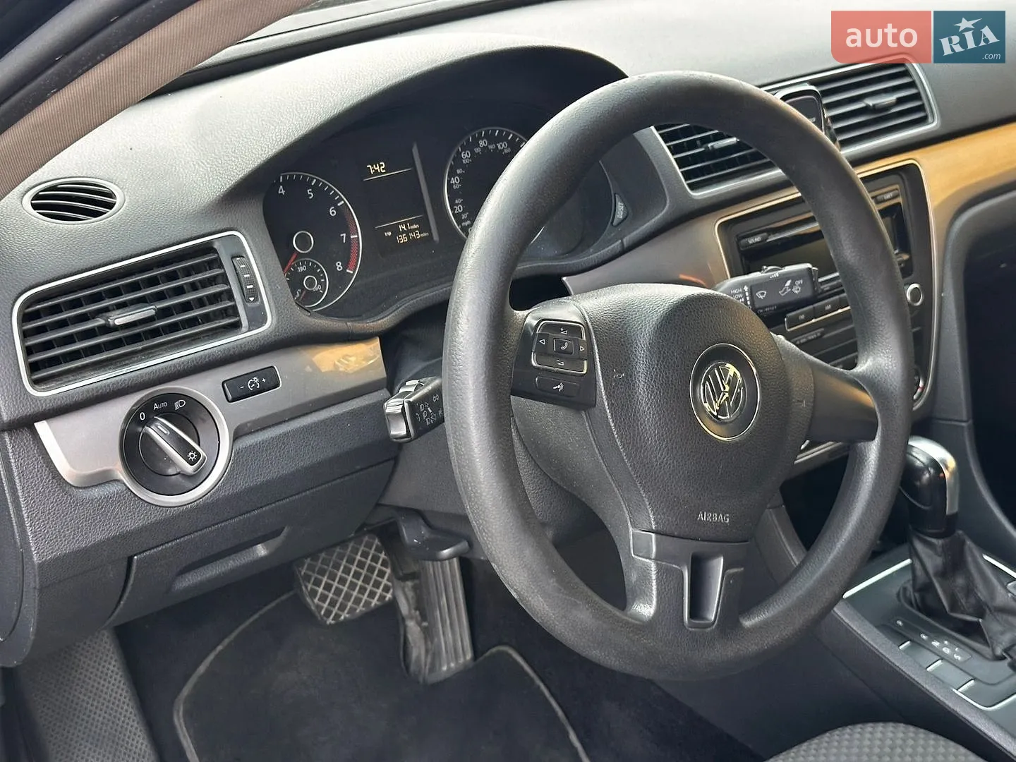 2013 Volkswagen Passat - мініатюра 31