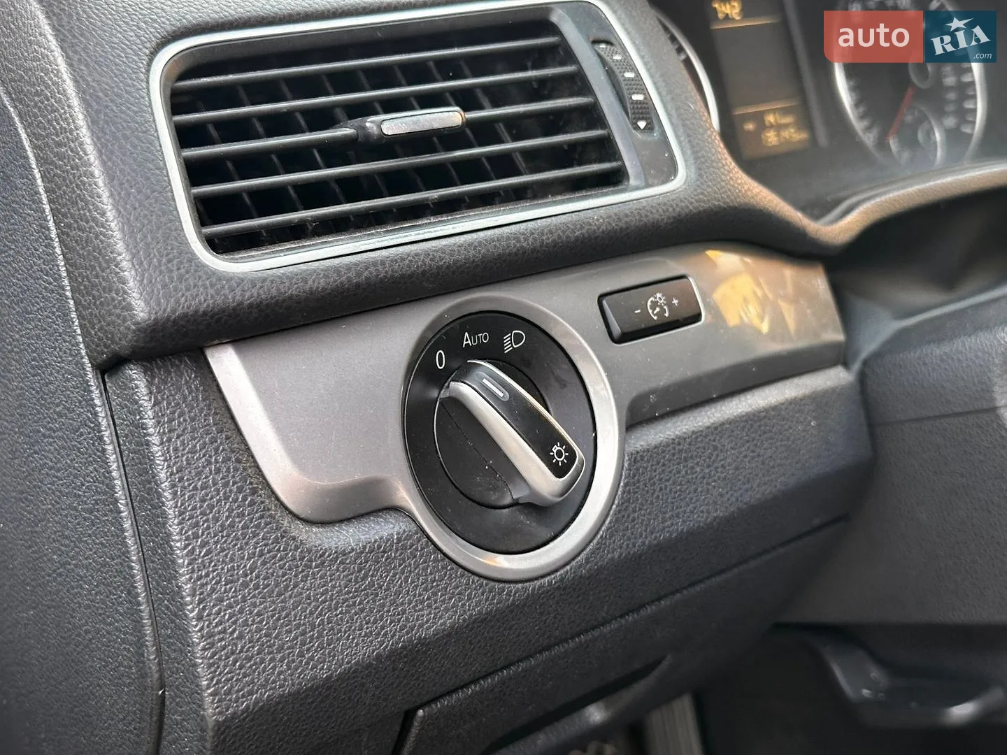 2013 Volkswagen Passat - мініатюра 32