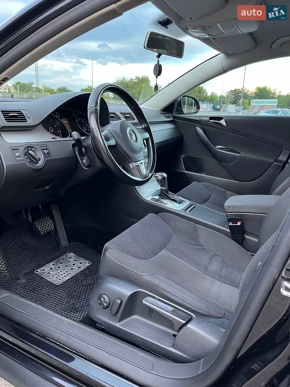 2010 Volkswagen Passat - мініатюра 27