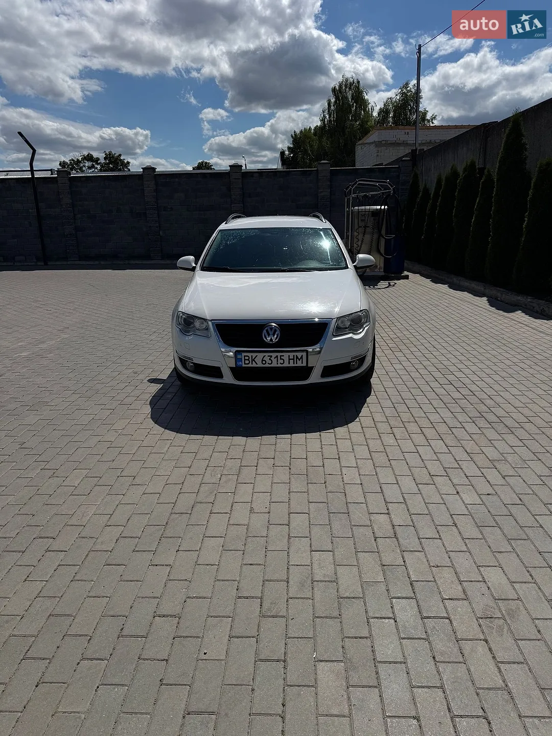 2010 Volkswagen Passat - мініатюра 2