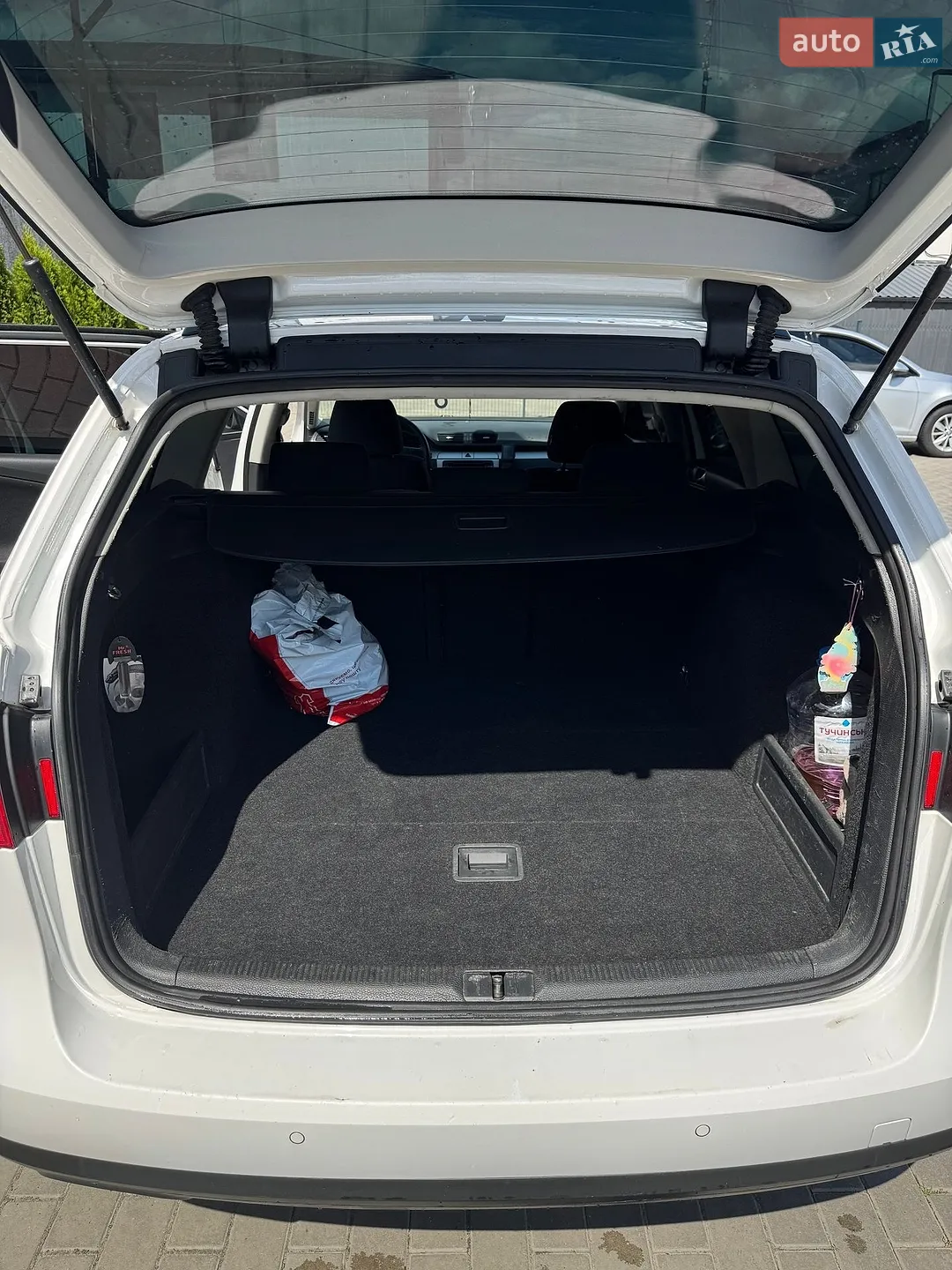 2010 Volkswagen Passat - мініатюра 16