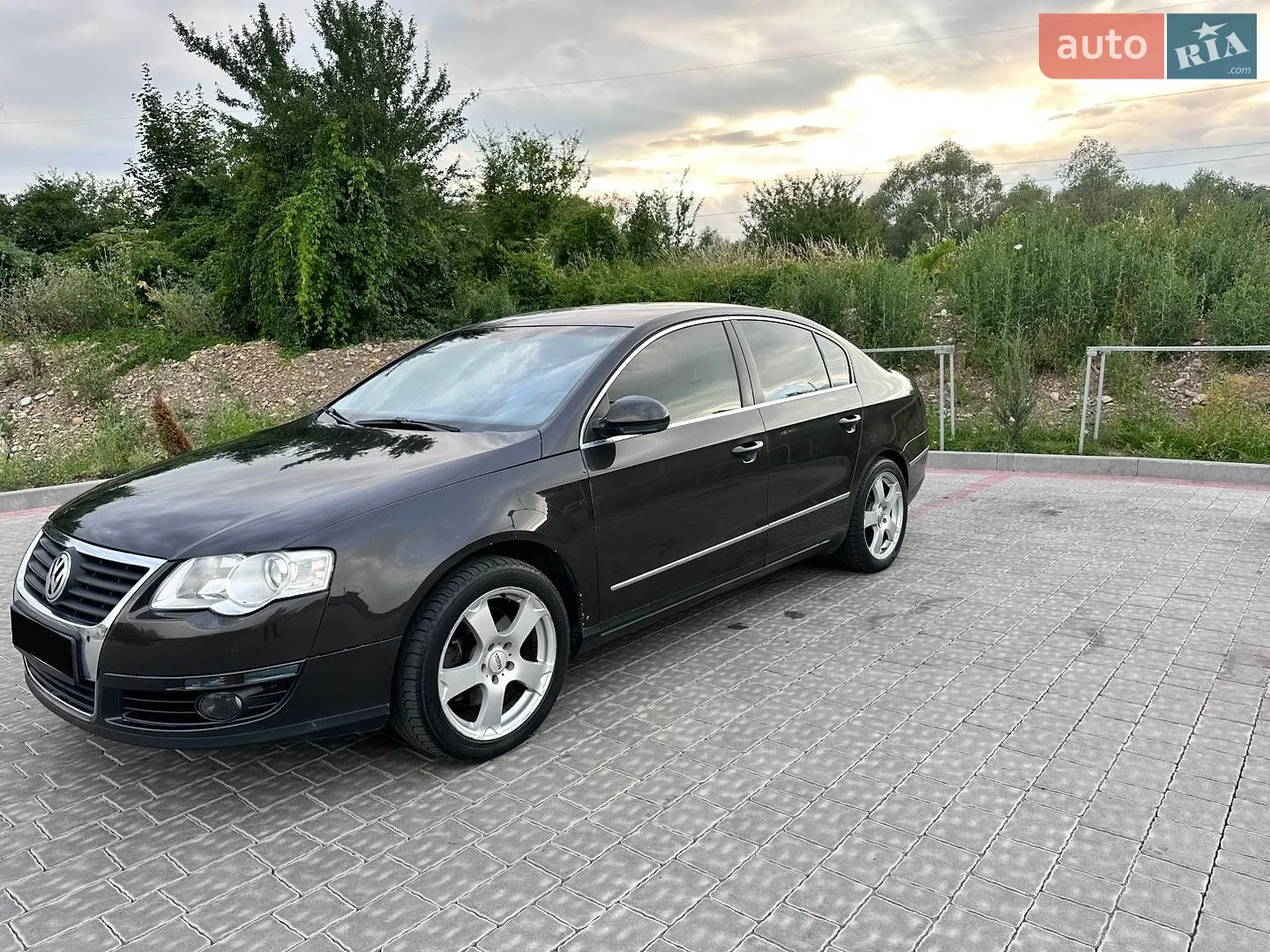 2010 Volkswagen Passat - фото 1