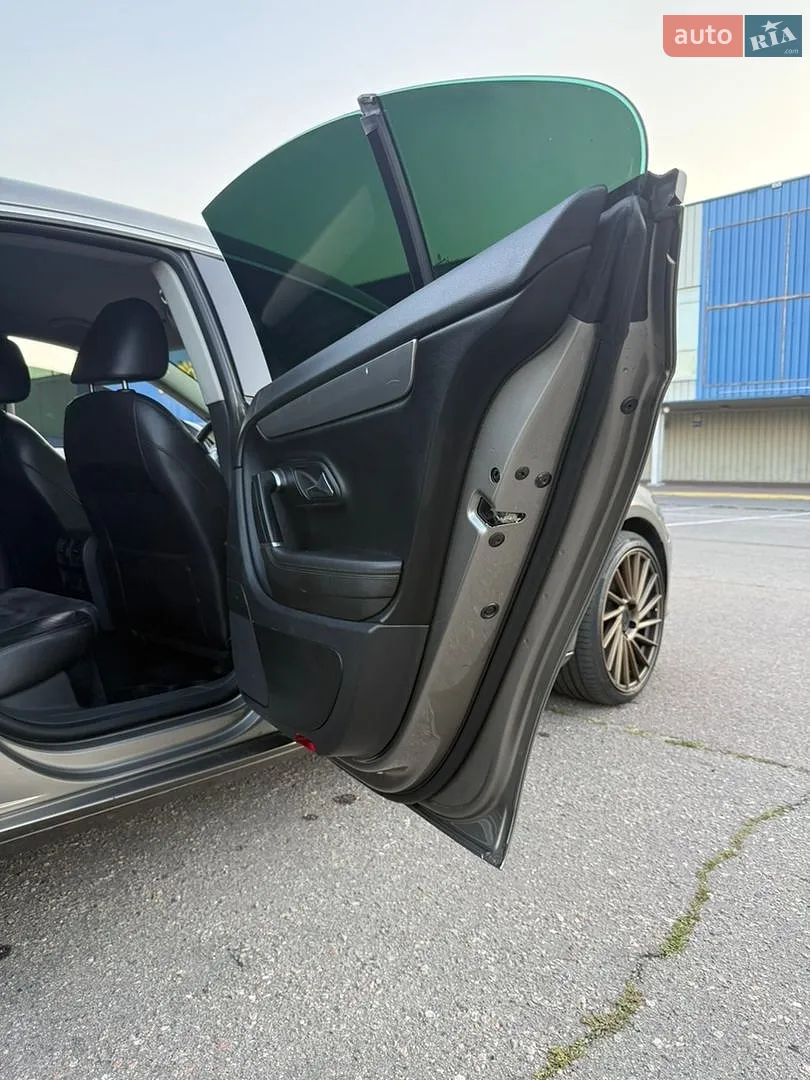 2011 Volkswagen Passat - мініатюра 10