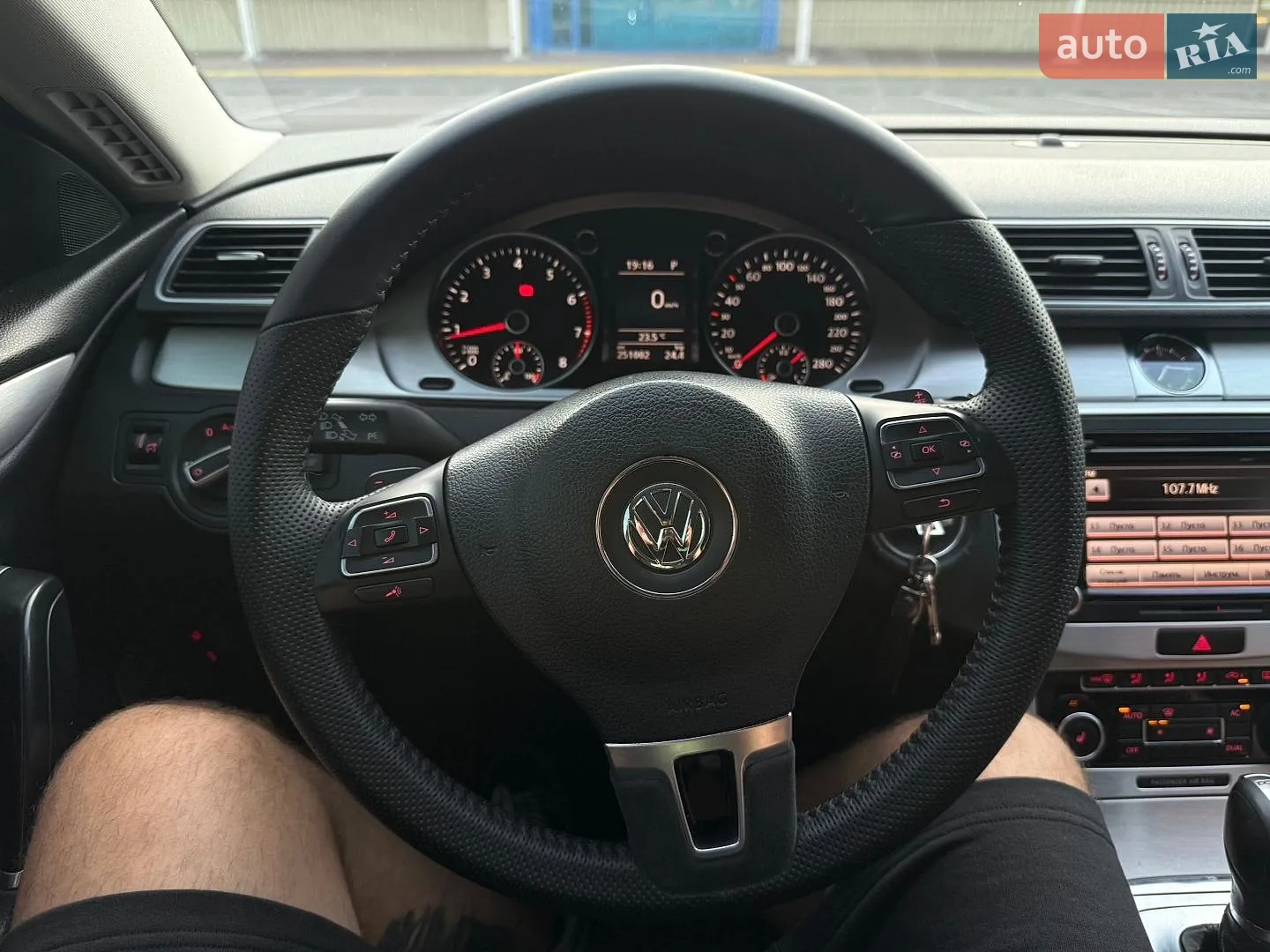 2011 Volkswagen Passat - мініатюра 30