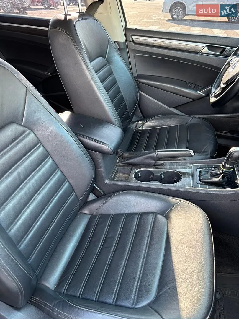 2016 Volkswagen Passat - мініатюра 14