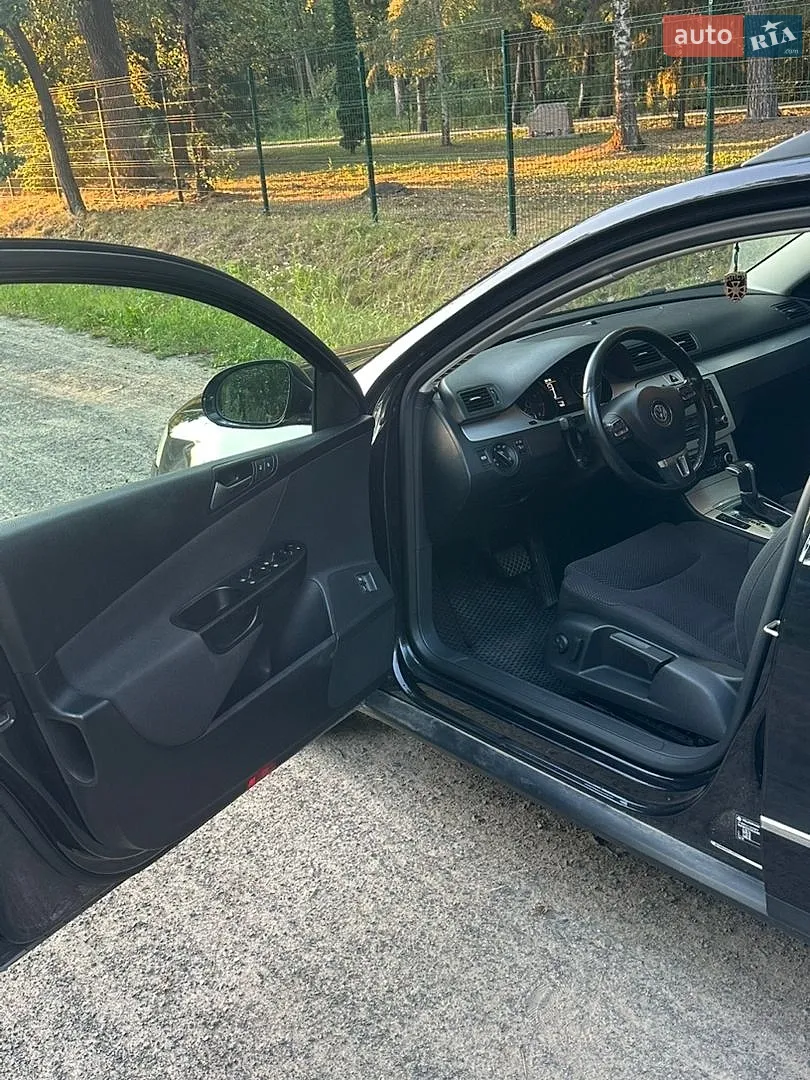 2010 Volkswagen Passat - мініатюра 12