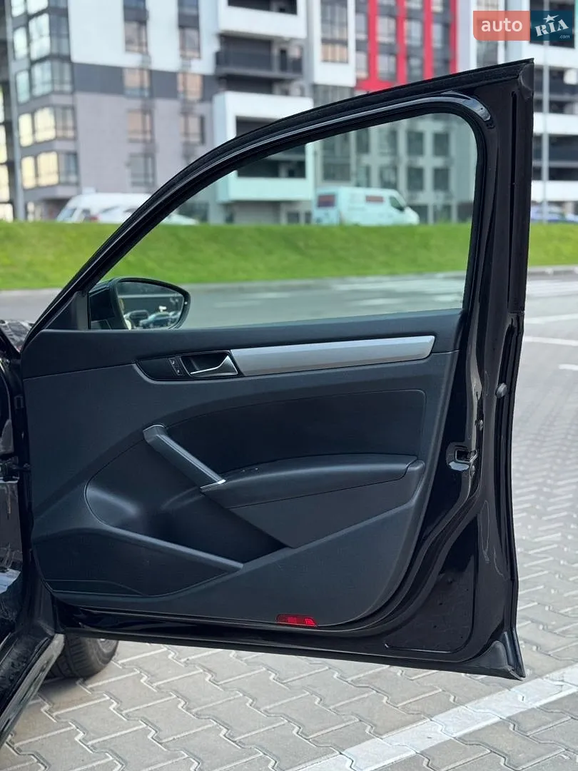 2019 Volkswagen Passat - мініатюра 42