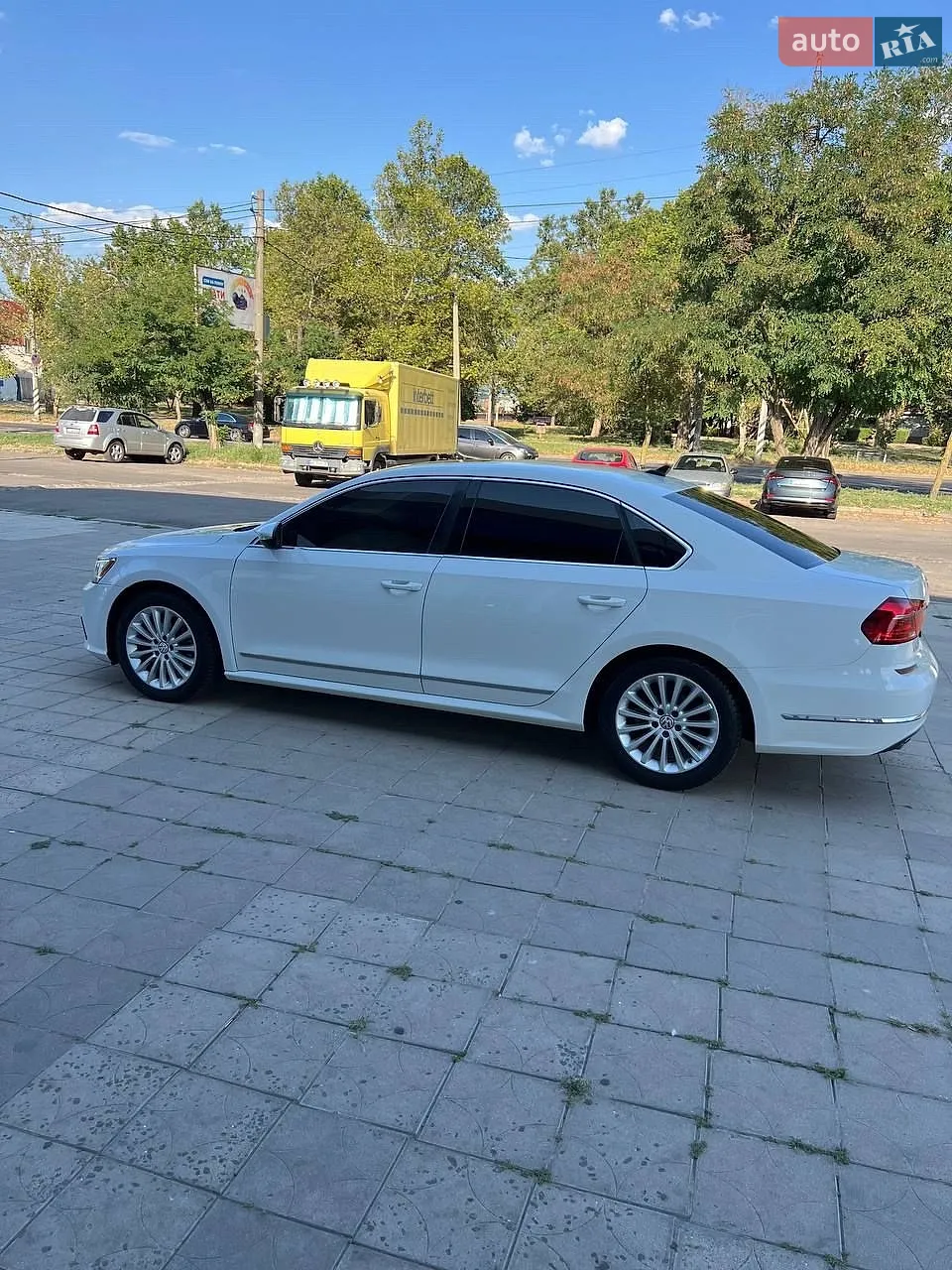 2016 Volkswagen Passat - мініатюра 2