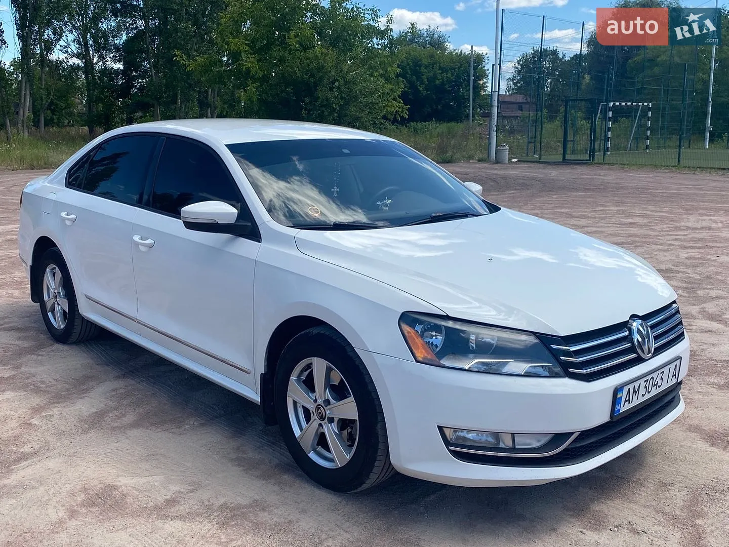 2013 Volkswagen Passat - мініатюра 2