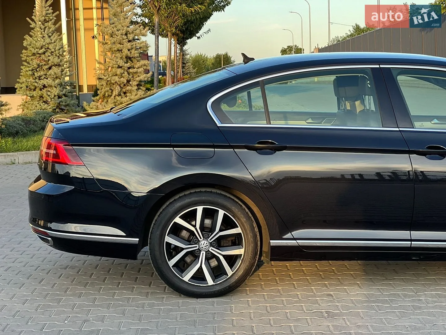 2016 Volkswagen Passat - мініатюра 32