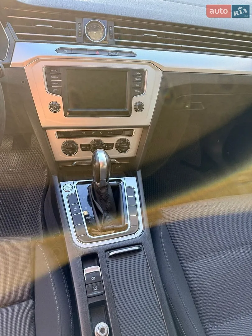 2016 Volkswagen Passat - мініатюра 13