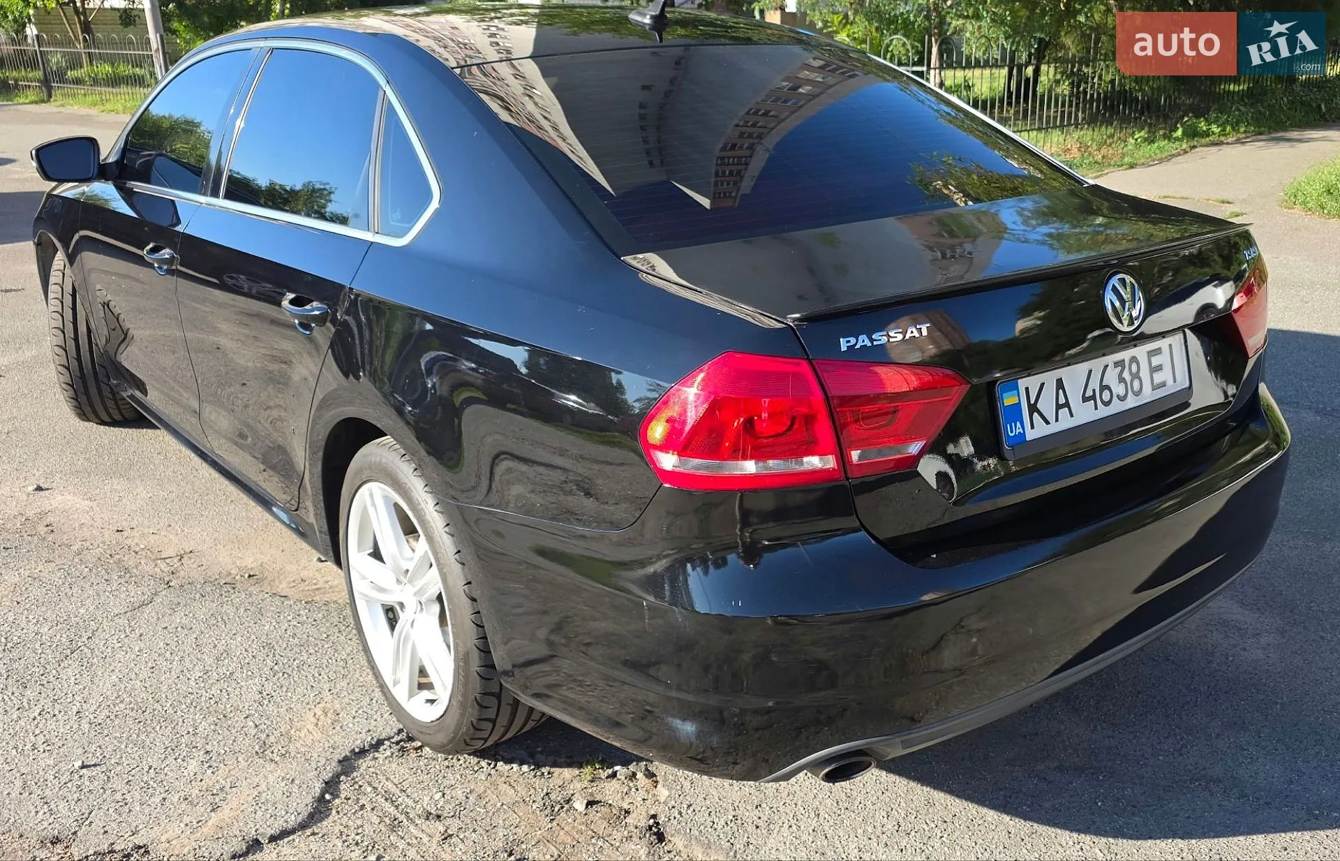 2013 Volkswagen Passat - мініатюра 2