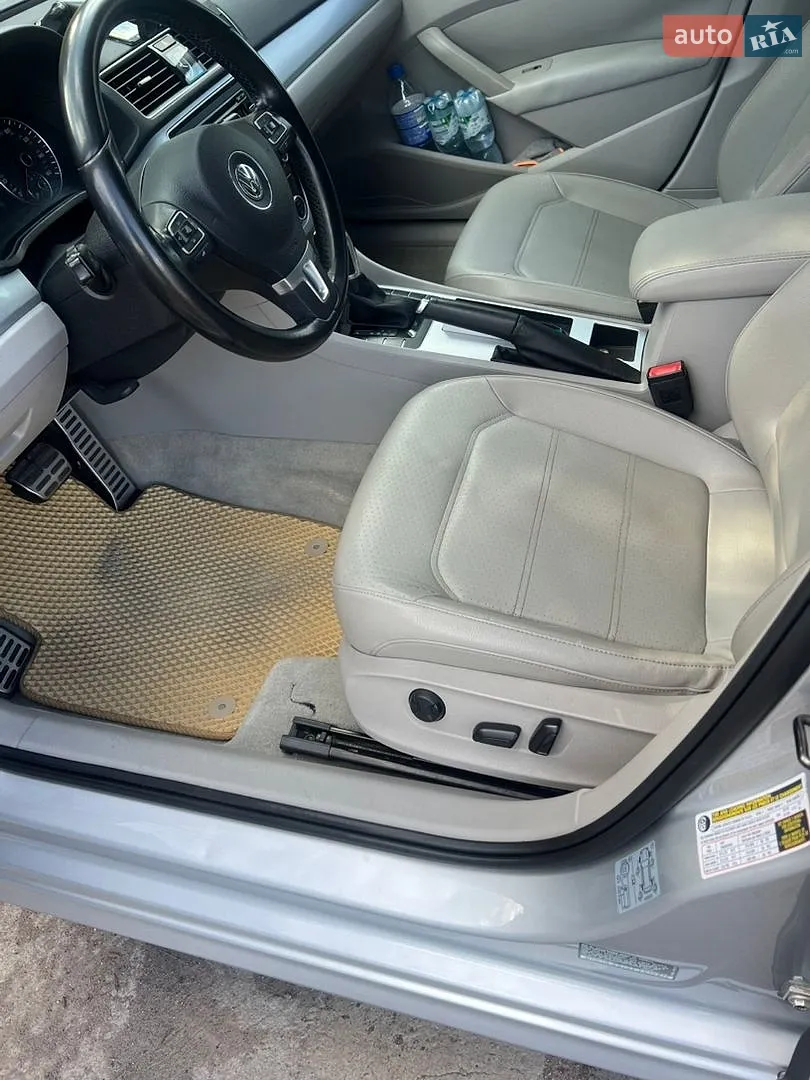 2012 Volkswagen Passat - мініатюра 4