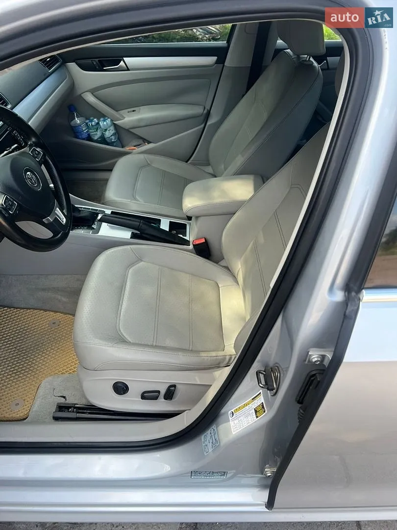 2012 Volkswagen Passat - мініатюра 8