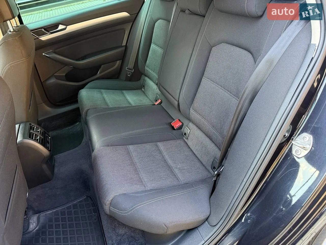 2016 Volkswagen Passat - мініатюра 16
