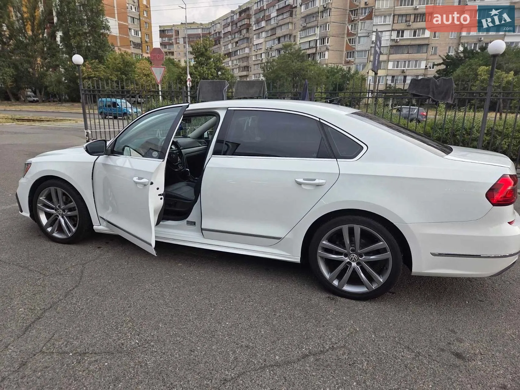2016 Volkswagen Passat - мініатюра 9