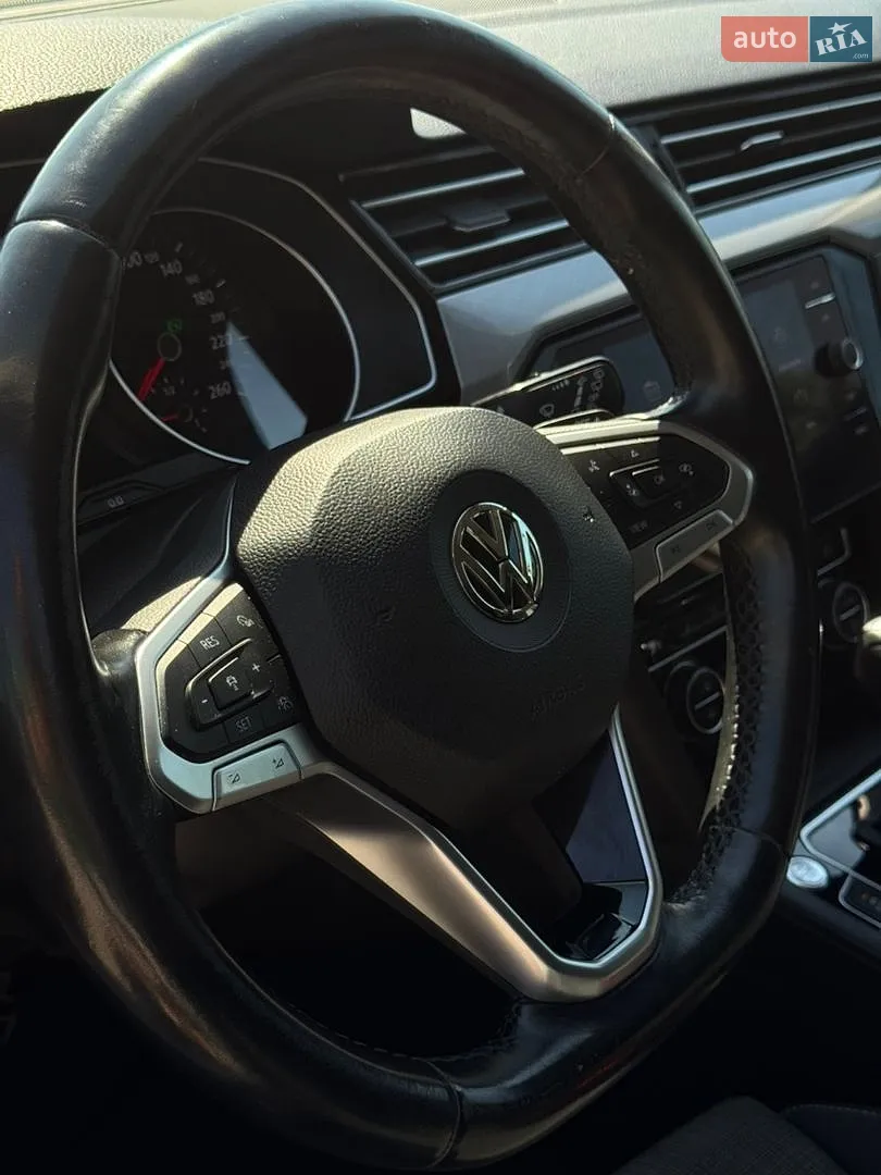 2019 Volkswagen Passat - мініатюра 26