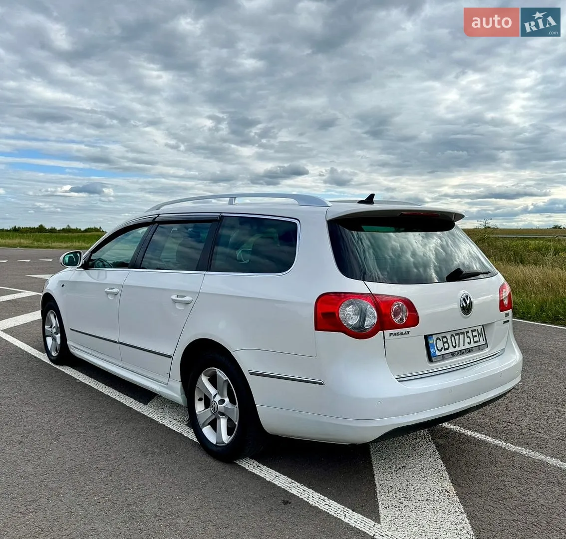 2010 Volkswagen Passat - мініатюра 3