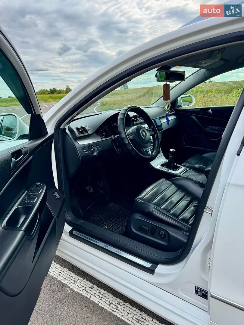 2010 Volkswagen Passat - мініатюра 15