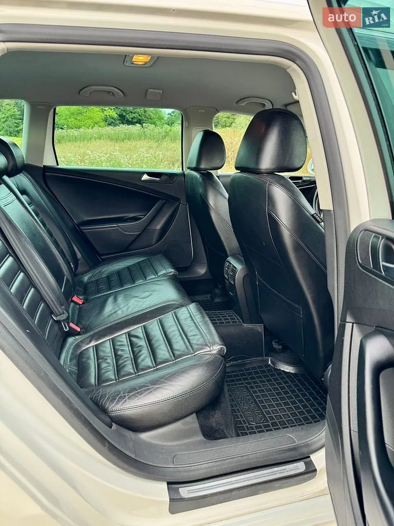 2010 Volkswagen Passat - мініатюра 17