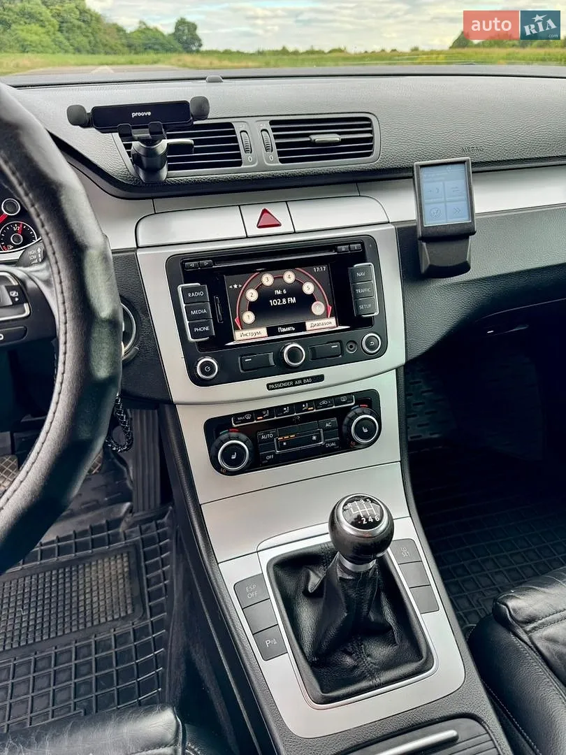 2010 Volkswagen Passat - мініатюра 22
