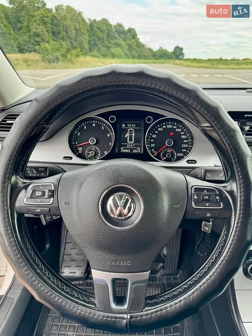2010 Volkswagen Passat - мініатюра 21