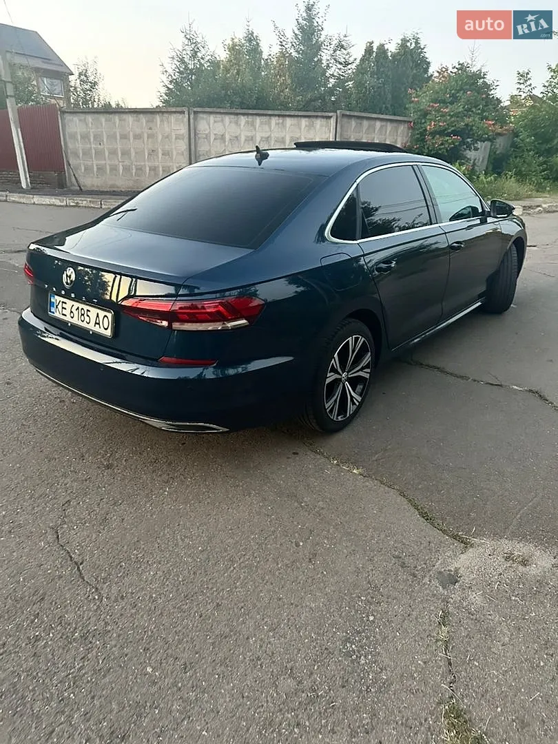 2019 Volkswagen Passat - мініатюра 2
