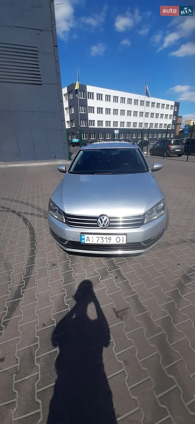 2011 Volkswagen Passat - мініатюра 2