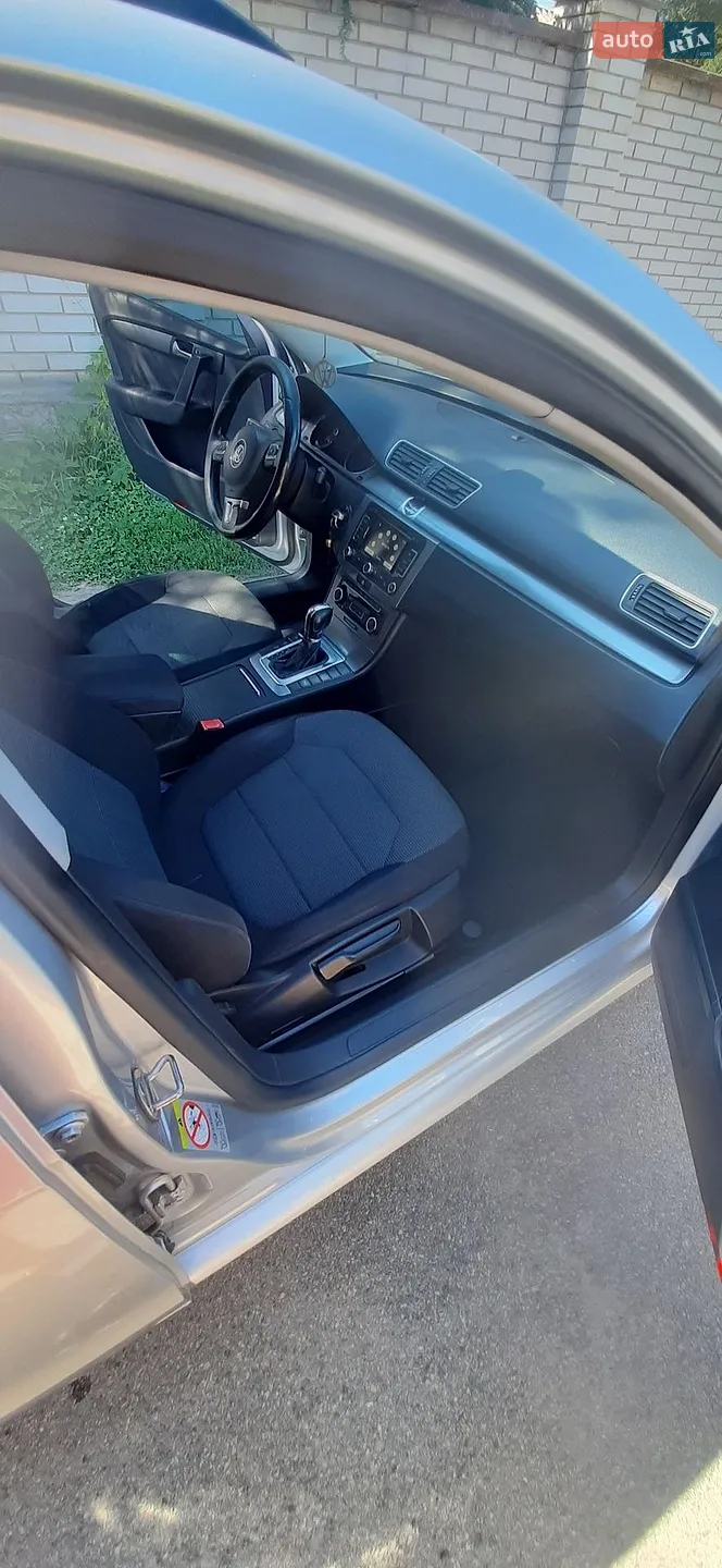 2011 Volkswagen Passat - мініатюра 14