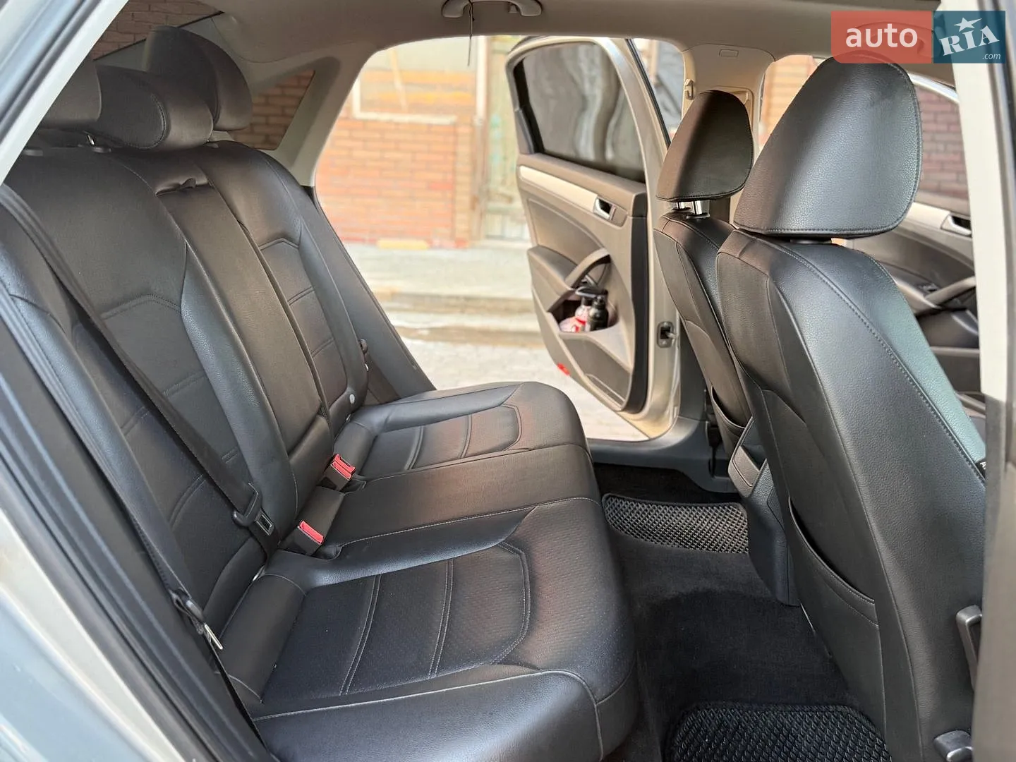 2012 Volkswagen Passat - мініатюра 28