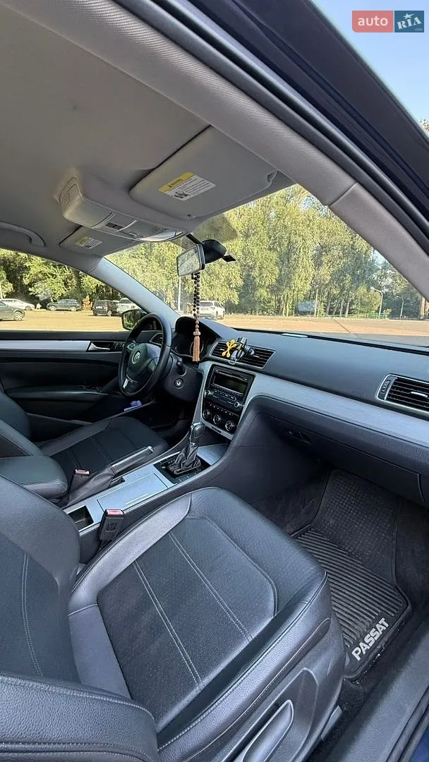 2013 Volkswagen Passat - мініатюра 4