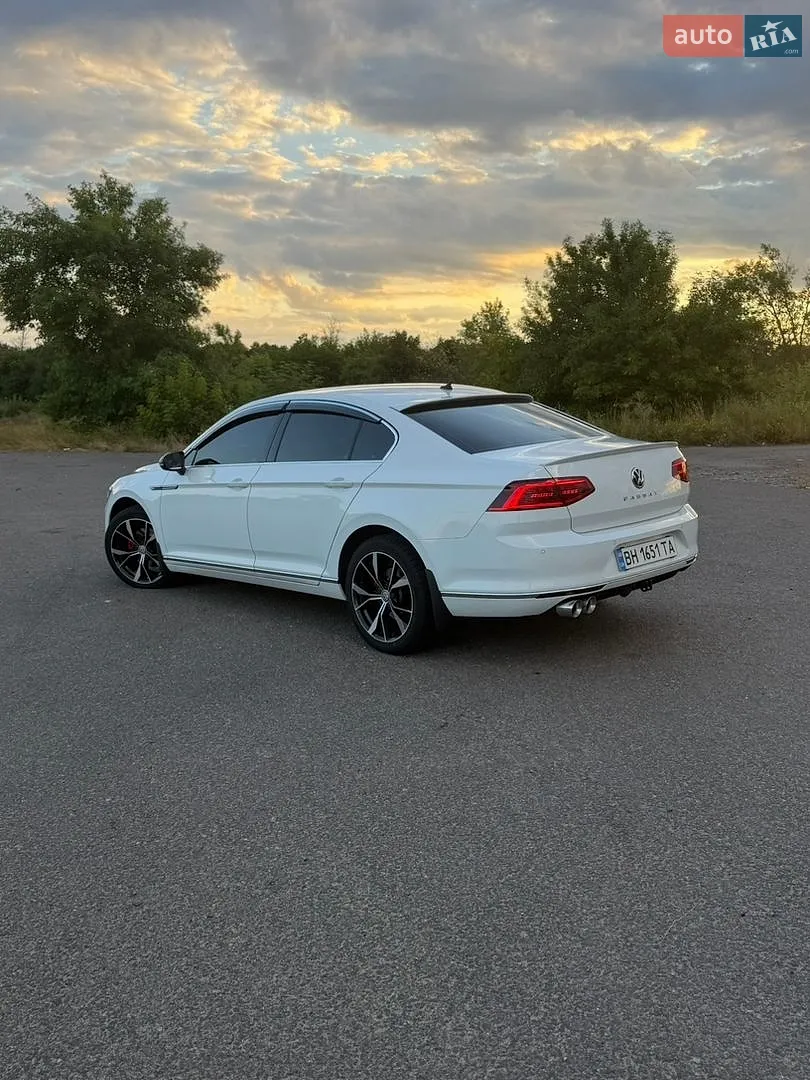 2015 Volkswagen Passat - мініатюра 9